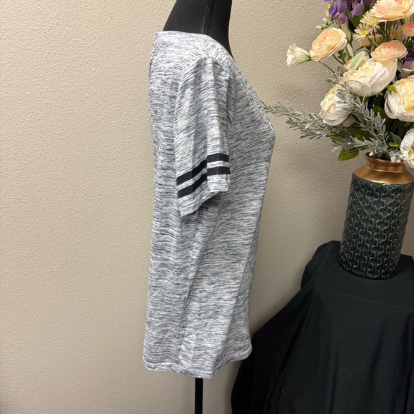 NFL Dallas Cowboys Gray Varsity Stripe Tee 2XL Women’s Fan Shirt Football - Picture 5 of 9